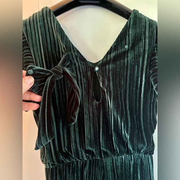 Zunie Kids Flutter Sleeve Green Velvet Jumpsuit bow closure size 12 big kids - Picture 7 of 13